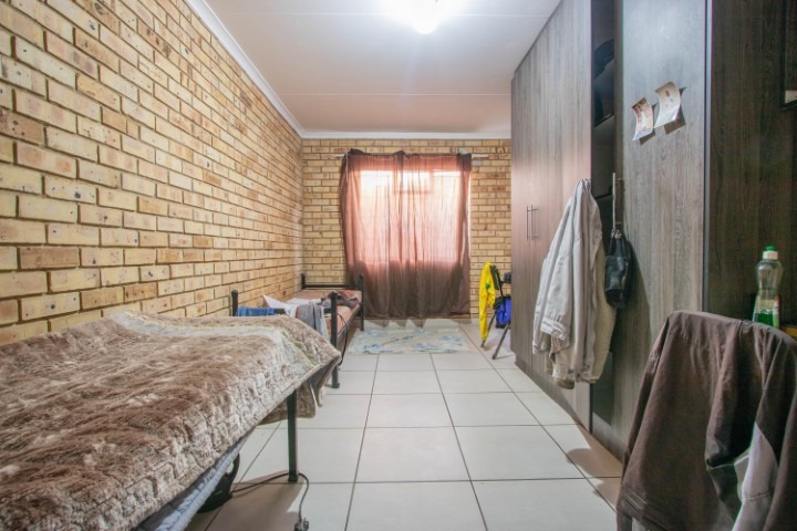 To Let 11 Bedroom Property for Rent in Die Bult North West
